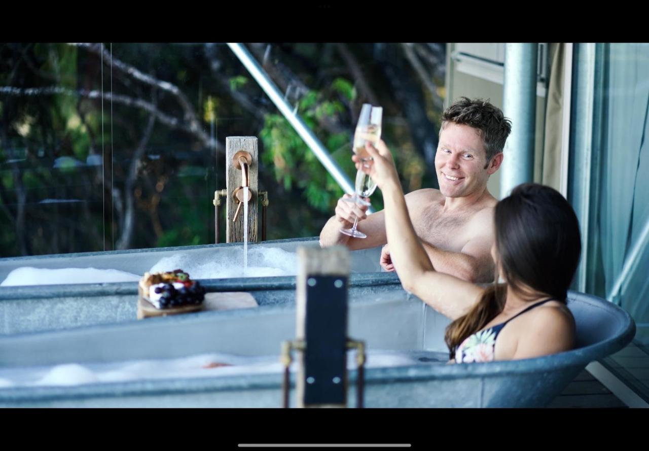 Drift Off Grid Luxury Eco Glamping Hotel Tarakohe Bagian luar foto